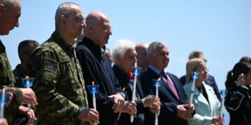 Βαθιά ευγνωμοσύνη σε όλες τις γυναίκες και τους άντρες των Ενόπλων Δυνάμεων, που κάνουν Ανάσταση με το όπλο στο χέρι,