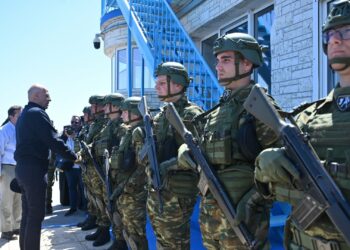 Ο Ν. Δένδιας στο επιτηρητικό φυλάκιο της Παναγιάς Οινουσσών