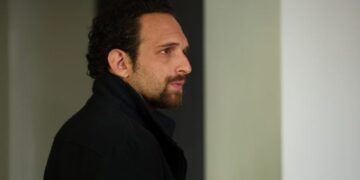 Η Φωτεινή παγιδεύεται απ’ τον Καστρινό