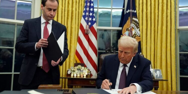 Οι δασμοί του Τραμπ και οι φόβοι για ντόμινο