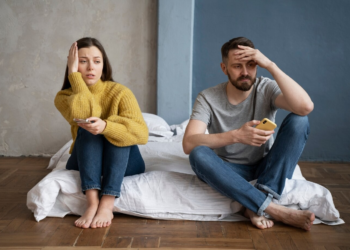 Εάν ο σύντροφός σας αποφεύγει αυτές τις 7 φράσεις, ίσως είναι «συναισθηματικά μη διαθέσιμος»