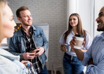 Οι 7 φράσεις που φαίνονται ευγενικές, αλλά στην πραγματικότητα κρύβουν θυμό