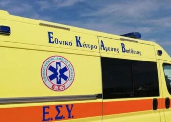 Θεσσαλονίκη: Αυτοκίνητο «καρφώθηκε» σε κάδους