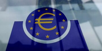 ΕΚΤ: Σήμερα η κρίσιμη συνεδρίαση για τα επιτόκια