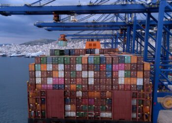 Πώς απαντά η Ευρώπη στους δασμούς Τραμπ – Τα προϊόντα που μπαίνουν στο στόχαστρο και οι διαφωνίες για τα αντίμετρα