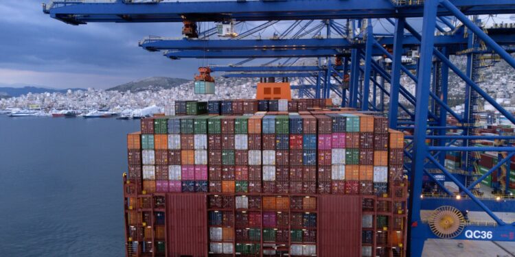 Πώς απαντά η Ευρώπη στους δασμούς Τραμπ – Τα προϊόντα που μπαίνουν στο στόχαστρο και οι διαφωνίες για τα αντίμετρα