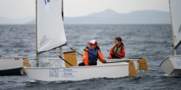 Πλέοντας με την «Ελπίδα»