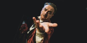 Γίνεται ο απατεώνας «Φιάκας» στο θέατρο «Απο Μηχανής»