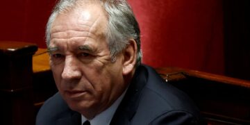 Ο Γάλλος πρωθυπουργός, ένα σκάνδαλο που απέκρυψε και το σοκ όταν έμαθε για την κόρη του