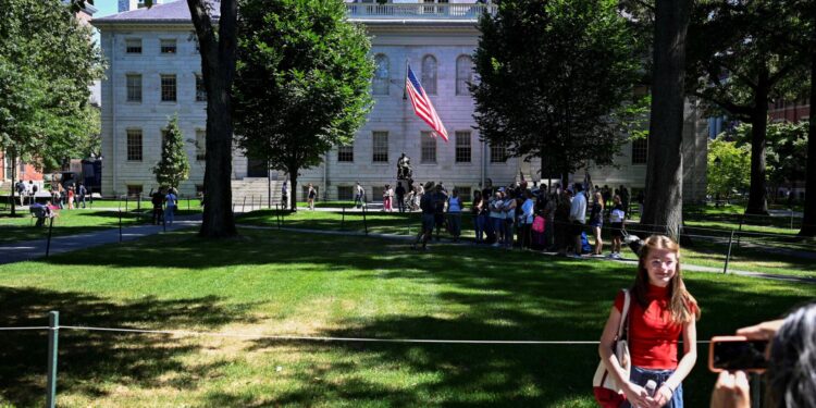 ΗΠΑ: Ερευνήτρια του Χάρβαρντ κρατείται στη Λουιζιάνα