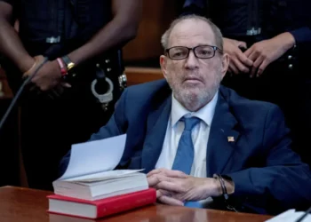 Ξεκινά στη Νέα Υόρκη η νέα δίκη του Χάρβεϊ Γουάινστιν για βιασμό