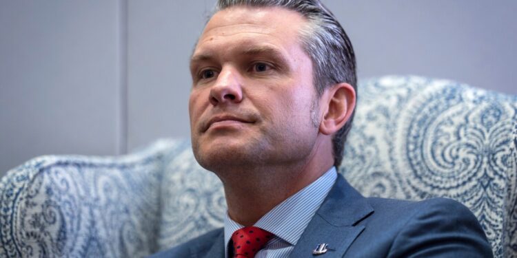 Στον «αέρα» του Signal τα μυστικά των ΗΠΑ: Ο Χέγκσεθ κατηγορείται για διαρροή στρατιωτικών πληροφοριών σε οικογενειακή συνομιλία