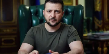 Ζελένσκι: «Ο Πούτιν παίζει με την ανθρώπινη ζωή»