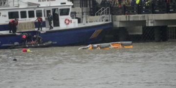 Συνετρίβη ελικόπτερο στον ποταμό Χάντσον (βίντεο)