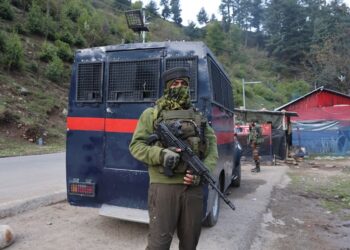 Σύγκληση της Επιτροπής Εθνικής Ασφάλειας για να απαντήσει στα μέτρα που ανακοίνωσε η Ινδία μετά την πολύνεκρη επίθεση στο ινδικό Κασμίρ