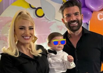 Η ανάρτηση με τον μικρό Πάρη και το τρυφερό σχόλιο της Ιωάννας Τούνη