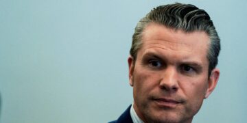 Ο πρόεδρος Τραμπ στηρίζει τον Χέγκσεθ μετά τη δεύτερη διαρροή απόρρητων πληροφοριών στο Signal