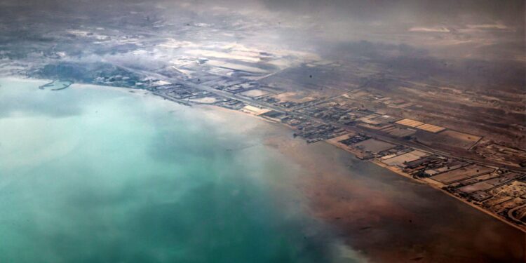 «Εμπεριστατωμένη έρευνα» ζητά ο Χαμενεΐ