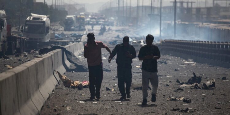 Τουλάχιστον οκτώ οι νεκροί από την έκρηξη στο λιμάνι της Μπαντάρ Αμπάς