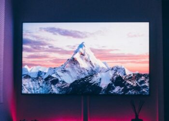 Αυτές είναι οι 6 ρυθμίσεις στην τηλεόραση σας που μπορούν να αυξήσουν την ταχύτητά της – Πώς λειτουργούν