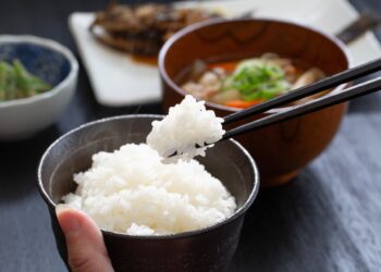 Εισάγει σιτηρά από τη Νότια Κορέα για πρώτη φορά μετά από 25 και πλέον χρόνια