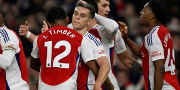 Η Άρσεναλ «γκέλαρε» κόντρα στην Κρίσταλ Πάλας (2-2) και η Λίβερπουλ βρίσκεται «αγκαλιά» με τον τίτλο