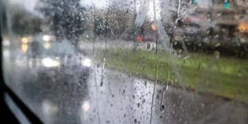 Καιρός: Βροχές, καταιγίδες και χαλάζι σήμερα