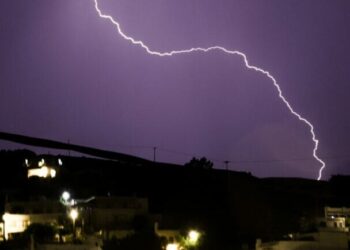Πάνω από 4.000 κεραυνοί «χτύπησαν» τη χώρα σήμερα