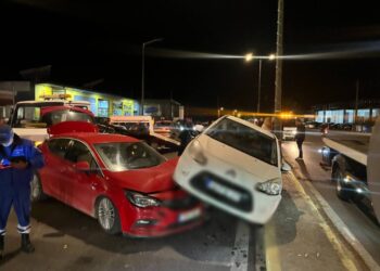 Καραμπόλα 7 αυτοκινήτων στον κόμβο Ζαφείρη – Βίντεο από το σημείο του τροχαίου