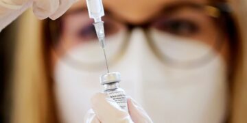 Η προεδρία των ΗΠΑ ενστερνίζεται πλέον τη θεωρία πως ο ιός βγήκε «από εργαστήριο»