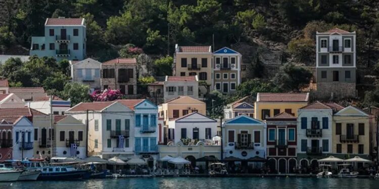 Ποιοι μπορούν να κάνουν φέτος δωρεάν ή φθηνές διακοπές