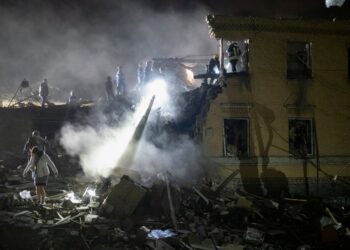 Ένας νεκρός και τουλάχιστον 3 τραυματίες σε ρωσική επίθεση στην Ντνιπροπετρόφσκ