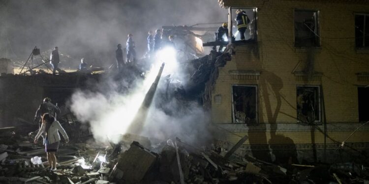 Ένας νεκρός και τουλάχιστον 3 τραυματίες σε ρωσική επίθεση στην Ντνιπροπετρόφσκ