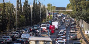 Τροχαίο στον Κηφισό – Μποτιλιάρισμα στο ρεύμα προς Πειραιά