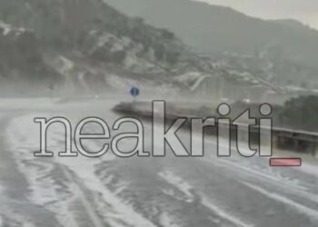 Κρήτη: Άνοιξαν οι ουρανοί στην Μεσαρά – Σφοδρή χαλαζόπτωση προκάλεσε προβλήματα στις μετακινήσεις και τις καλλιέργειες