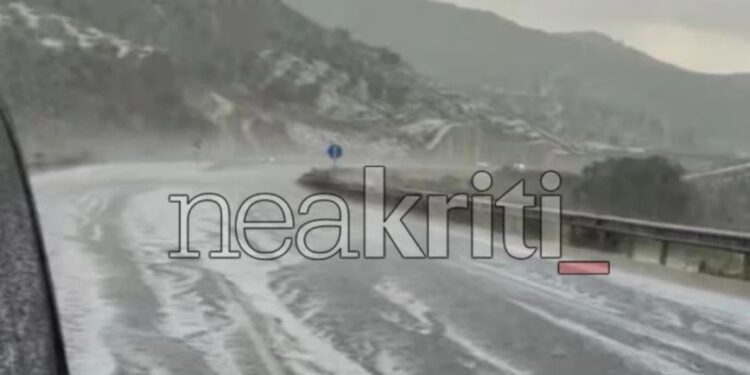 Κρήτη: Άνοιξαν οι ουρανοί στην Μεσαρά – Σφοδρή χαλαζόπτωση προκάλεσε προβλήματα στις μετακινήσεις και τις καλλιέργειες