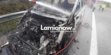 Φθιώτιδα: Συναγερμός για 4 άτομα στην Εθνική Οδό – Κάηκε ολοσχερώς το όχημα τους