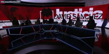 Βίντεο από τη στιγμή που τηλεοπτικό στούντιο «βυθίζεται» στο σκοτάδι