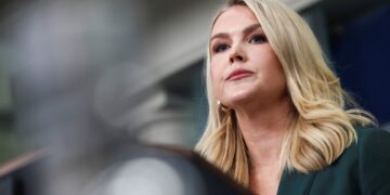 Διαψεύδει ο Λευκός Οίκος το δημοσίευμα ότι «αναζητά νέο υπουργό Άμυνας» μετά τις νέες αποκαλύψεις για Χέγκσεθ