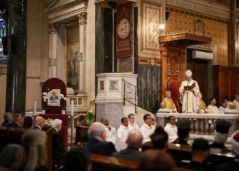 Θεία Λειτουργία υπέρ αναπαύσεως της ψυχής του μακαριστού Πάπα Φραγκίσκου