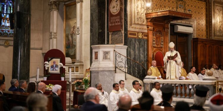 Θεία Λειτουργία υπέρ αναπαύσεως της ψυχής του μακαριστού Πάπα Φραγκίσκου