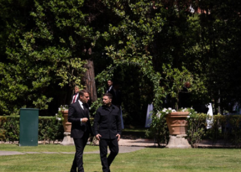 Μακρόν: Η Ουκρανία είναι έτοιμη για μια άνευ όρων εκεχειρία