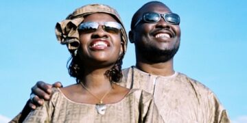 Πέθανε ο μουσικός θρύλος της χώρας Αμαντού Μπαγκαγιοκό στα 70 του χρόνια