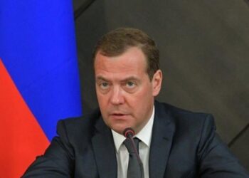 Φραστική επίθεση Μεντβέντεφ κατά του Μερτς για τις δηλώσεις του υπέρ της Ουκρανίας