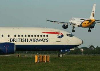 Πασχαλινές διακοπές μετ’ εμποδίων λόγω απεργιών στο Γκάτγουικ και έργων στο σιδηροδρομικό δίκτυο