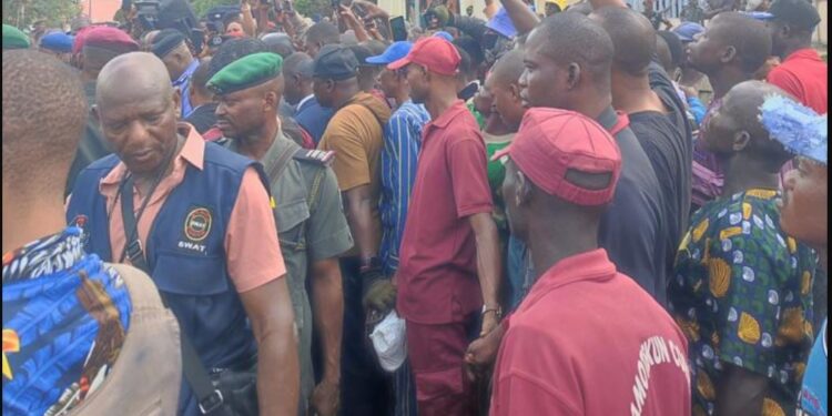 17 άνθρωποι νεκροί έπειτα από επίθεση ενόπλων στην πολιτεία Μπένου