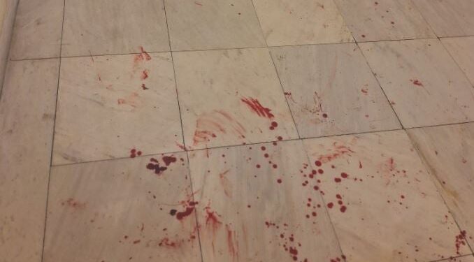 Κουκουλοφόροι εισέβαλαν στην Νομική και χτύπησαν μεταπτυχιακό φοιτητή