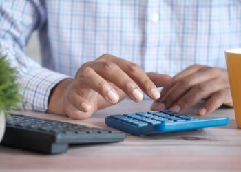 Στα 3,4 δισ. ευρώ τα «φέσια» του Δημοσίου προς τους ιδιώτες τον Φεβρουάριο – Μικρή υποχώρηση στις οφειλές των νοσοκομείων