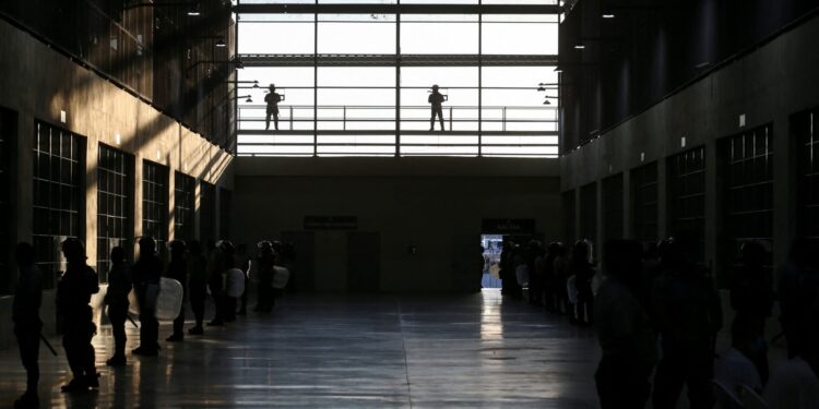 Οι αμερικανικές αρχές «αρνήθηκαν» στους μετανάστες που απελάθηκαν προς το Ελ Σαλβαδόρ «τα δικαιώματά τους»