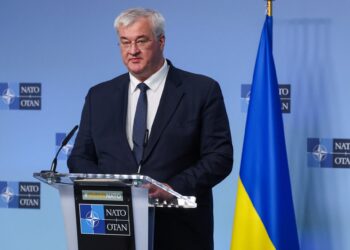 Το Κίεβο λέει ότι επαναβεβαίωσε τις θέσεις του για εκεχειρία και συμμαχίες στις συνομιλίες του Λονδίνου